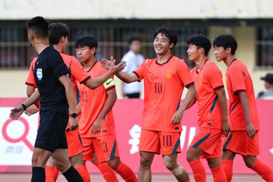 中国U17男足热身赛战胜澳大利亚队