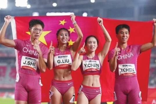 当那道“闪电”掠过之后——中国选手复盘4×100米混合接力决赛