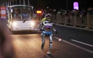 AI造黄教程网络公然兜售！央视曝光AI造黄产业链