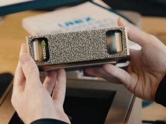 英伟达发布 DGX Station 桌面 AI 超算，单机运行 1 万亿参数模型