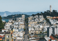 AI热潮下，IT“老登”，住不起旧金山